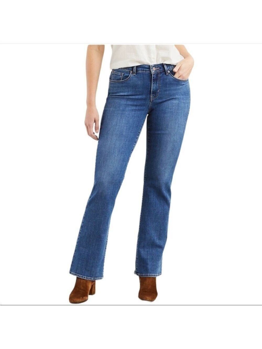 Levi’s Women’s 515 Boot Cut Jeans Size 6 Dark Washed